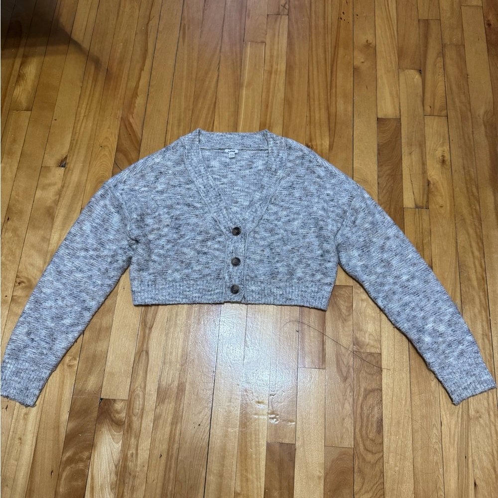 Cropped grey knit cardigan
